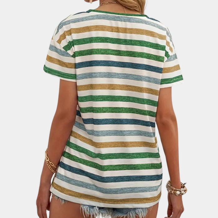 Chemise pour femmes à rayures élégantes, légère et confortable, à la coupe décontractée, à porter tous les jours.