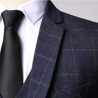 Costume 3 pièces élégant pour homme de Lauro pour un look stylé