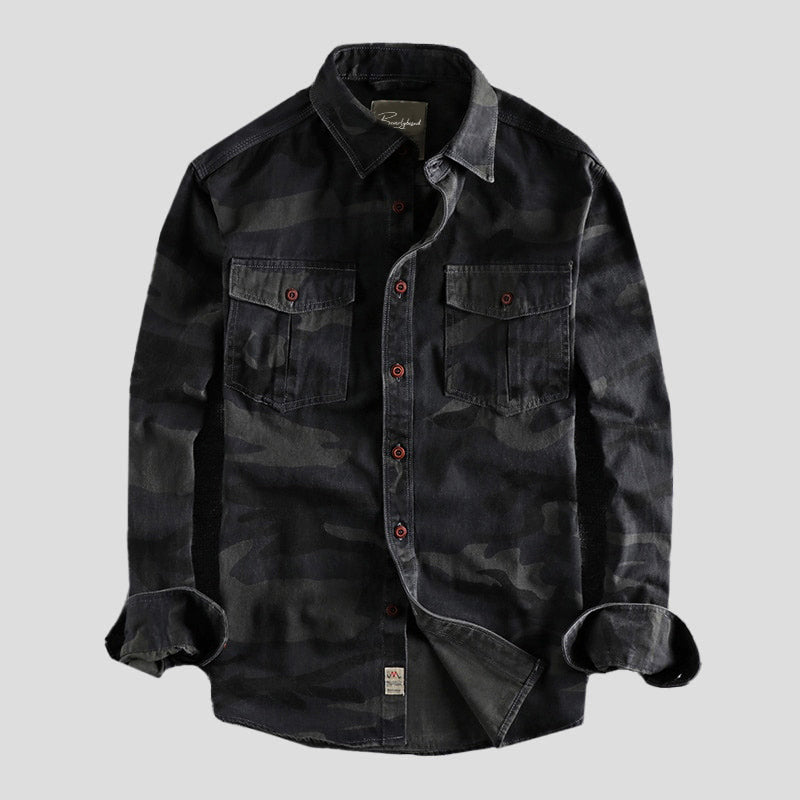 Chemise camouflage pour homme avec porte-double pour un look stylisé