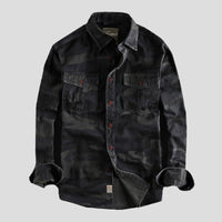 Chemise camouflage pour homme avec porte-double pour un look stylisé