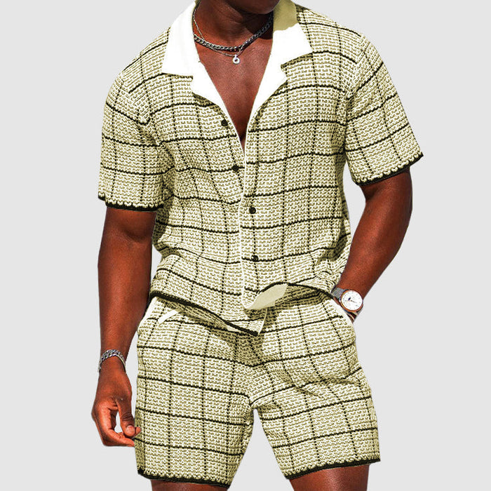 Ensemble Décontracté pour Hommes : Chemise à Manches Courtes Boutonnée et Short à Carreaux pour un Style Confortable et Élégant