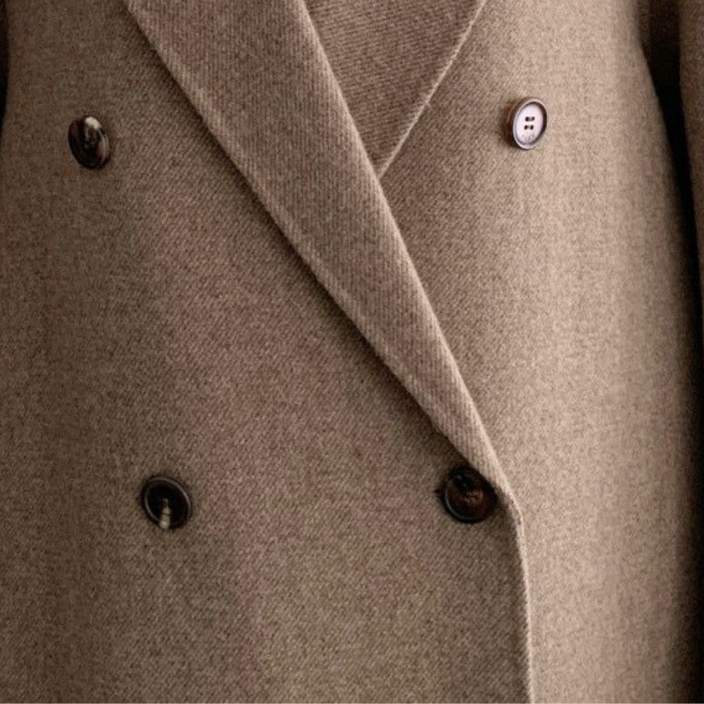 Manteau d'hiver long et élégant pour femmes - chaud et tendance !