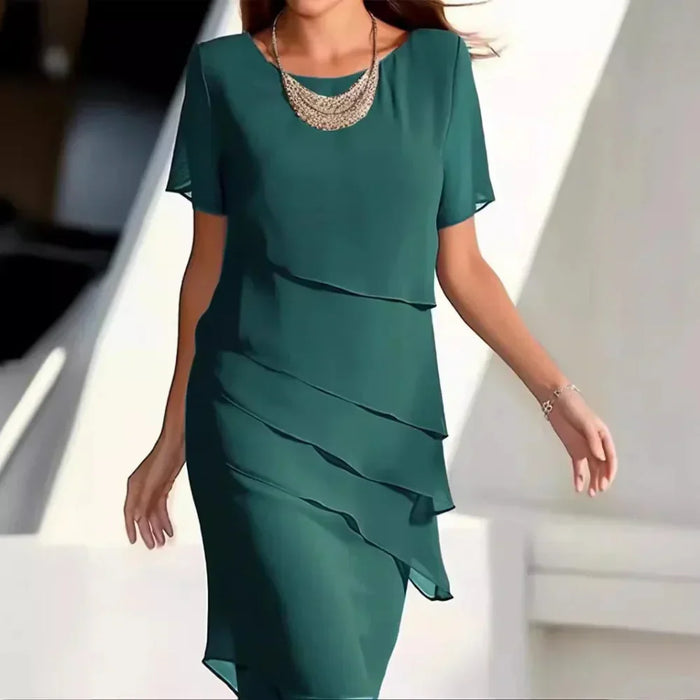 Robe en mousseline superposée avec détails de luxe
