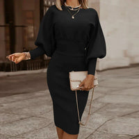Robe en tricot élégante pour femmes - silhouette étroite et crayon avec manches chauve-souris chic