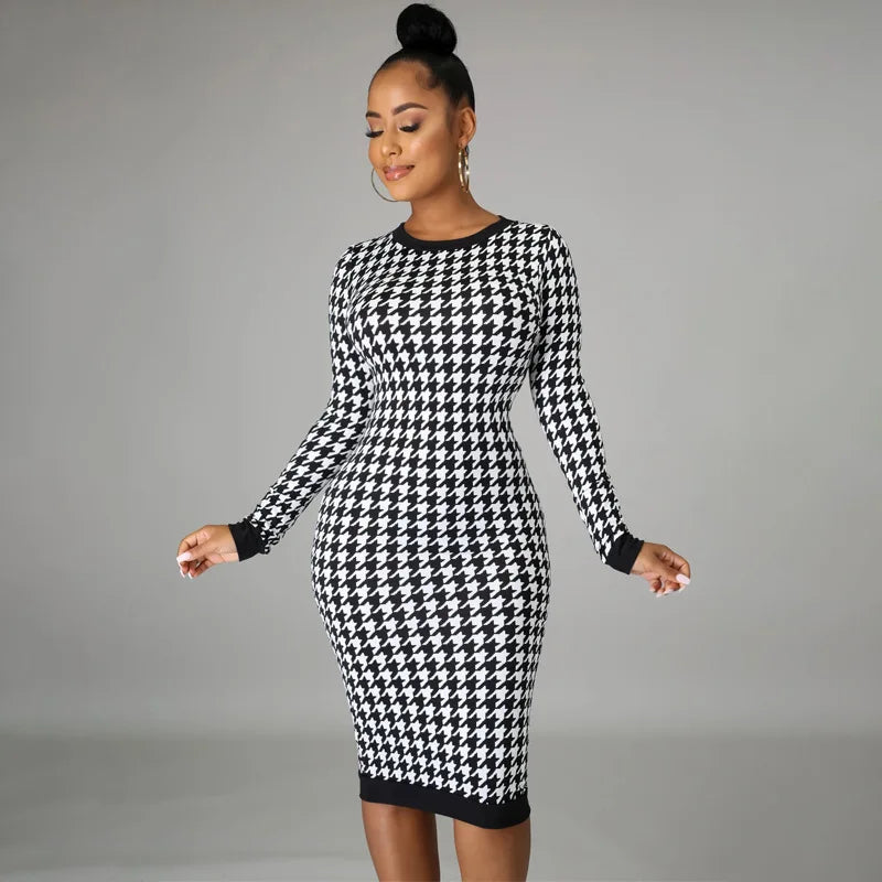 Élégante robe midi classique Veronique pour un style intemporel