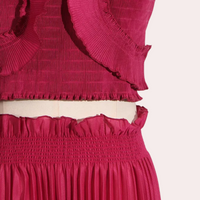 Élégant haut pour femme et pantalon à plis - Superbe ensemble moderne de deux pièces pour un look élégant