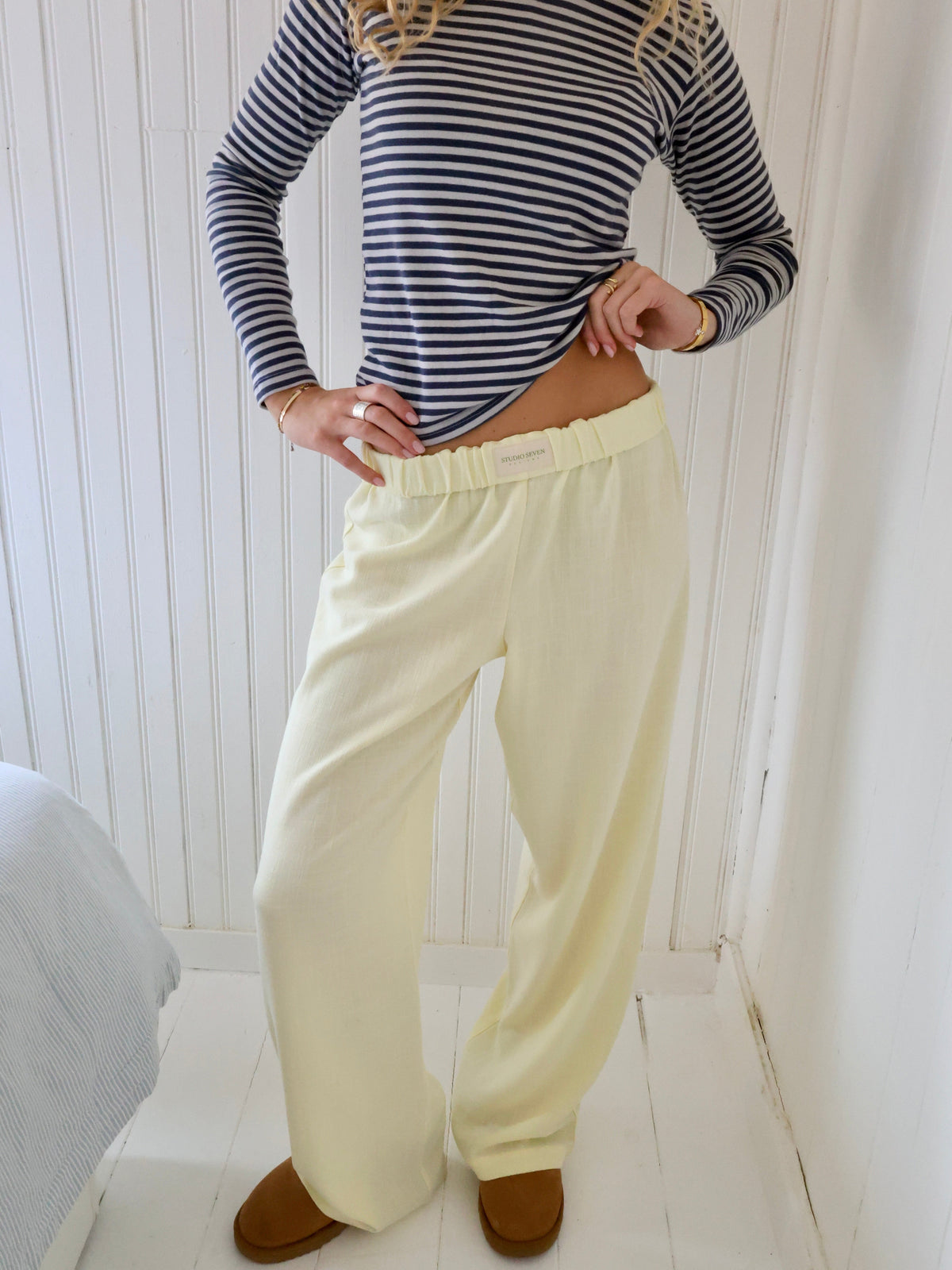 Ensemble de détente 2 pièces pour femmes, comprenant un top tendance et un pantalon confortable