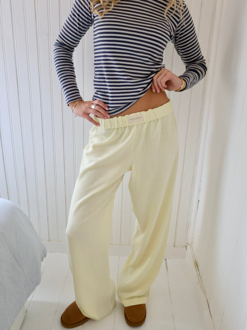 Ensemble de détente 2 pièces pour femmes, comprenant un top tendance et un pantalon confortable