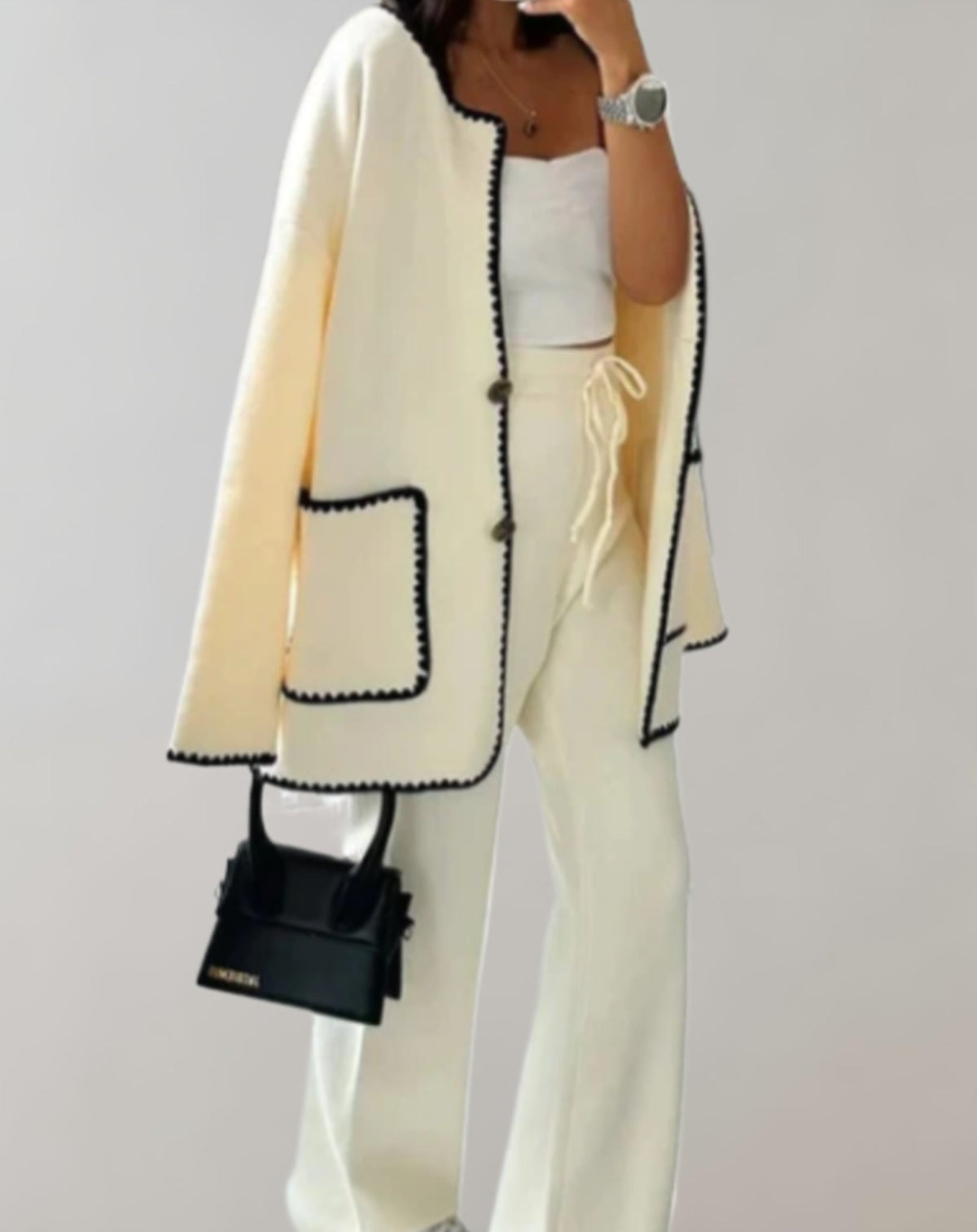 Cardigan long élégant pour femmes avec passepoils contrastés - superposition légère et luxueuse pour un look élégant et décontracté