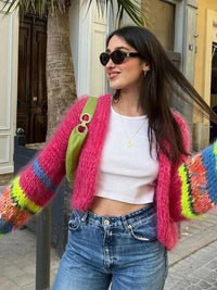 Cardigan court en tricot coloré à manches bouffantes pour femmes Aleta - un must en matière de style et de confort