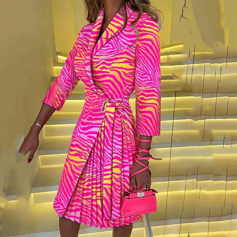 Robe midi élégante avec décolleté en V pour un look sophistiqué