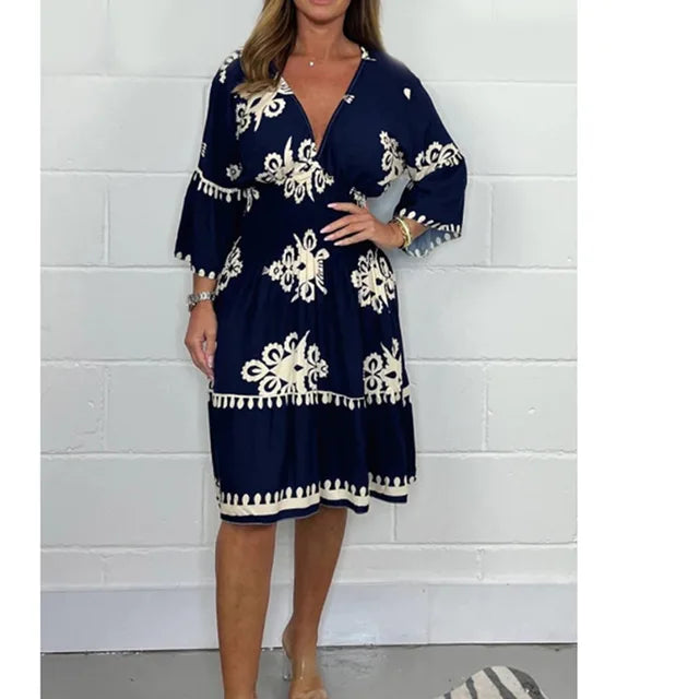Stylish Kristienne V-Neck Dress pour un look élégant et tendance