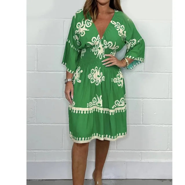 Stylish Kristienne V-Neck Dress pour un look élégant et tendance