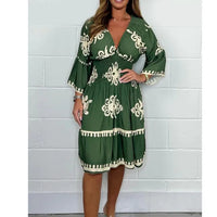 Stylish Kristienne V-Neck Dress pour un look élégant et tendance