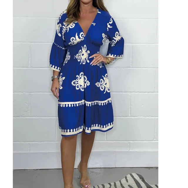 Stylish Kristienne V-Neck Dress pour un look élégant et tendance