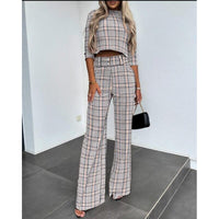 Ensemble 2 pièces élégant pour femmes, composé d'un haut court et d'un pantalon court à la mode - la tenue de bureau idéale pour toutes les occasions