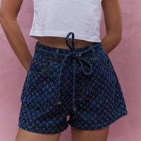 Short en denim pour femmes à taille haute, coupe décontractée avec cordon réglable et poches pratiques
