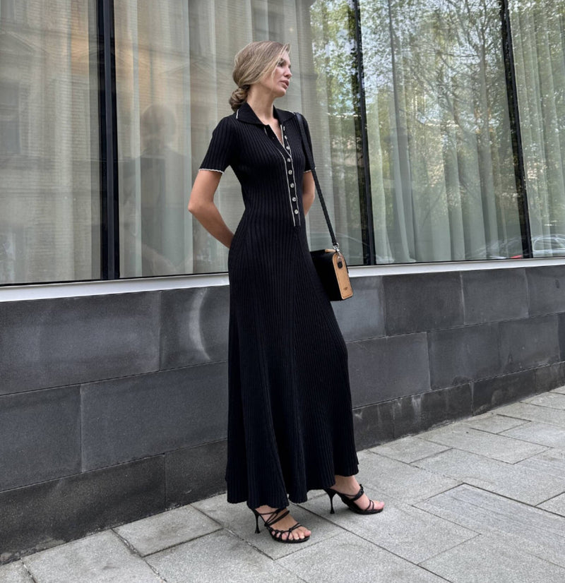 Robe Midi en maille pour femmes - Texture côtelée - Coupe évasée en forme de A - Col en V avec boutonnières