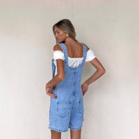 Shorts en jean décontractés pour femmes avec Bretelles ajustables, bouton devant et poches pratiques