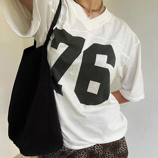 T-shirt surdimensionné pour femmes avec imprimé 76 pour un look décontracté et à la mode