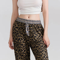 Pantalon de luxe à imprimé léopard pour un confort et un style ultimes