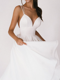 Robe de soirée féminine - Encolure en V plongeante - Silhouette en A - Élégant midi longueur
