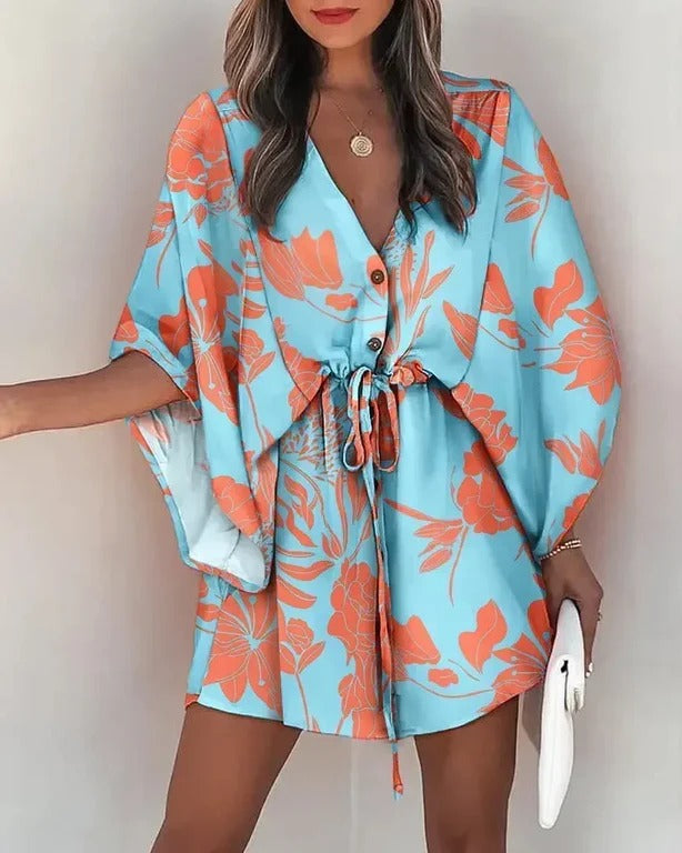 Mini robe d'été chic avec col en V et dentelles - Charlotte pour un look rafraîchissant
