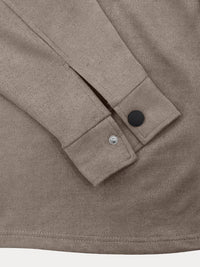 Set sportiv pentru bărbați - cămașă cu nasturi și pantaloni athleisure pentru un stil confortabil și eleganță casual