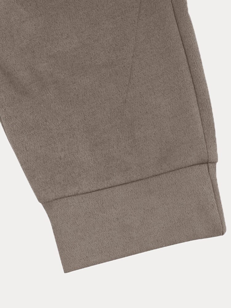 Set sportiv pentru bărbați - cămașă cu nasturi și pantaloni athleisure pentru un stil confortabil și eleganță casual