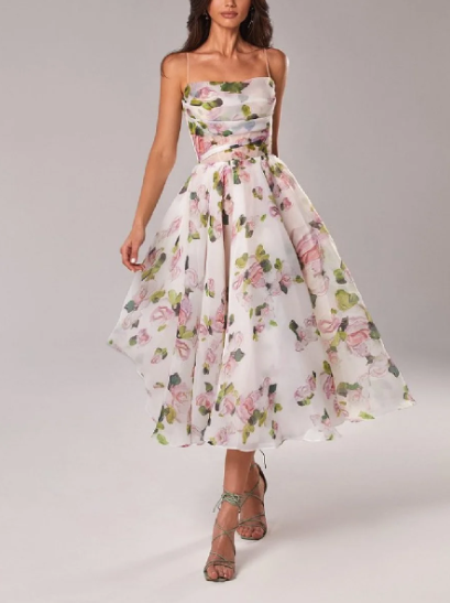 Robe d'été pour femmes, chic et confortable, avec un élégant col en V