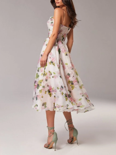 Robe d'été pour femmes, chic et confortable, avec un élégant col en V