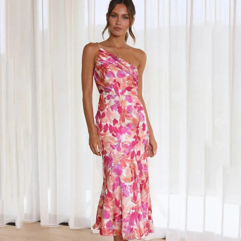 Élégante robe rose fleurie à épaules découvertes Noemi pour un look féminin et élégant