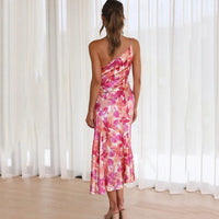 Élégante robe rose fleurie à épaules découvertes Noemi pour un look féminin et élégant