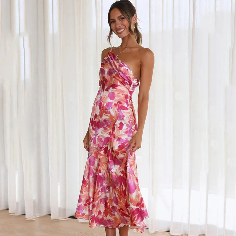 Élégante robe rose fleurie à épaules découvertes Noemi pour un look féminin et élégant