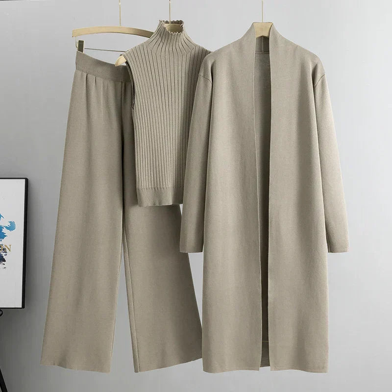 Élégant ensemble de vêtements d'intérieur 3 pièces en tricot pour femmes, pour un confort et un style ultimes