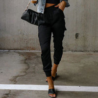 Élégant pantalon cargo pour femme à l'aspect satiné - style décontracté confortable avec taille élastiquée et poches pratiques à porter tous les jours