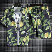 Ensemble décontracté pour hommes avec motif tropical à boutons, parfait pour un style décontracté et tendance