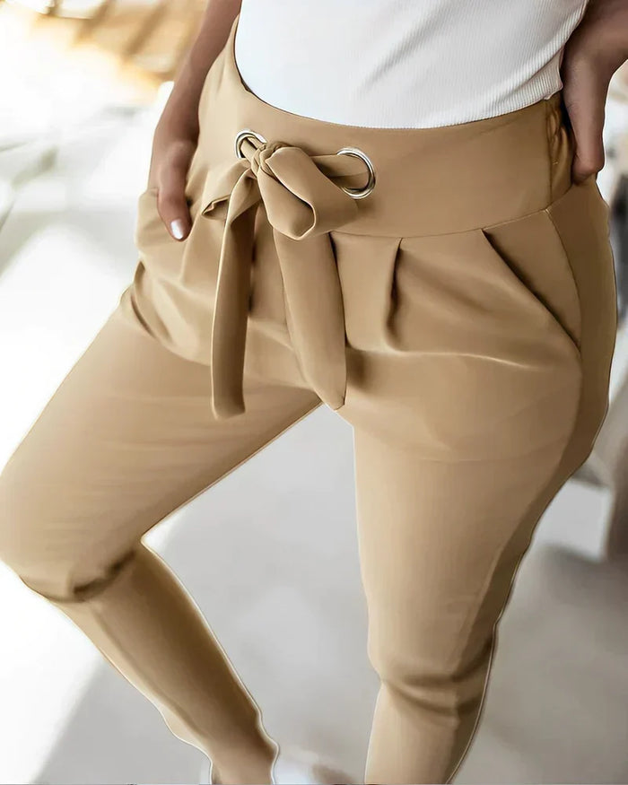 Pantalon slim tailleur pour femmes avec ceinture - Elégant pour le bureau et les journées décontractées