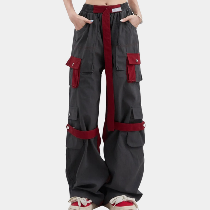 Pantalon cargo gris élégant pour femmes avec des poches pratiques pour le confort et la fonctionnalité