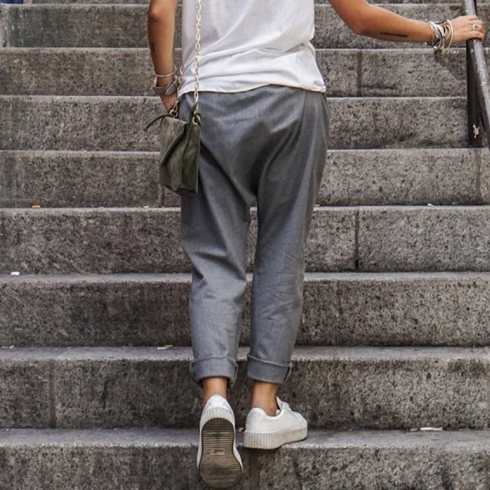 Pantalon femme fuselé en coton, élégant et confortable, pour un look décontracté et élégant