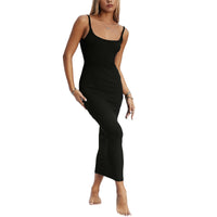 Robe Midi en Maille pour Femmes - Coupe Bodycon Flatteuse - Col Carré Élégant - Sans Manches