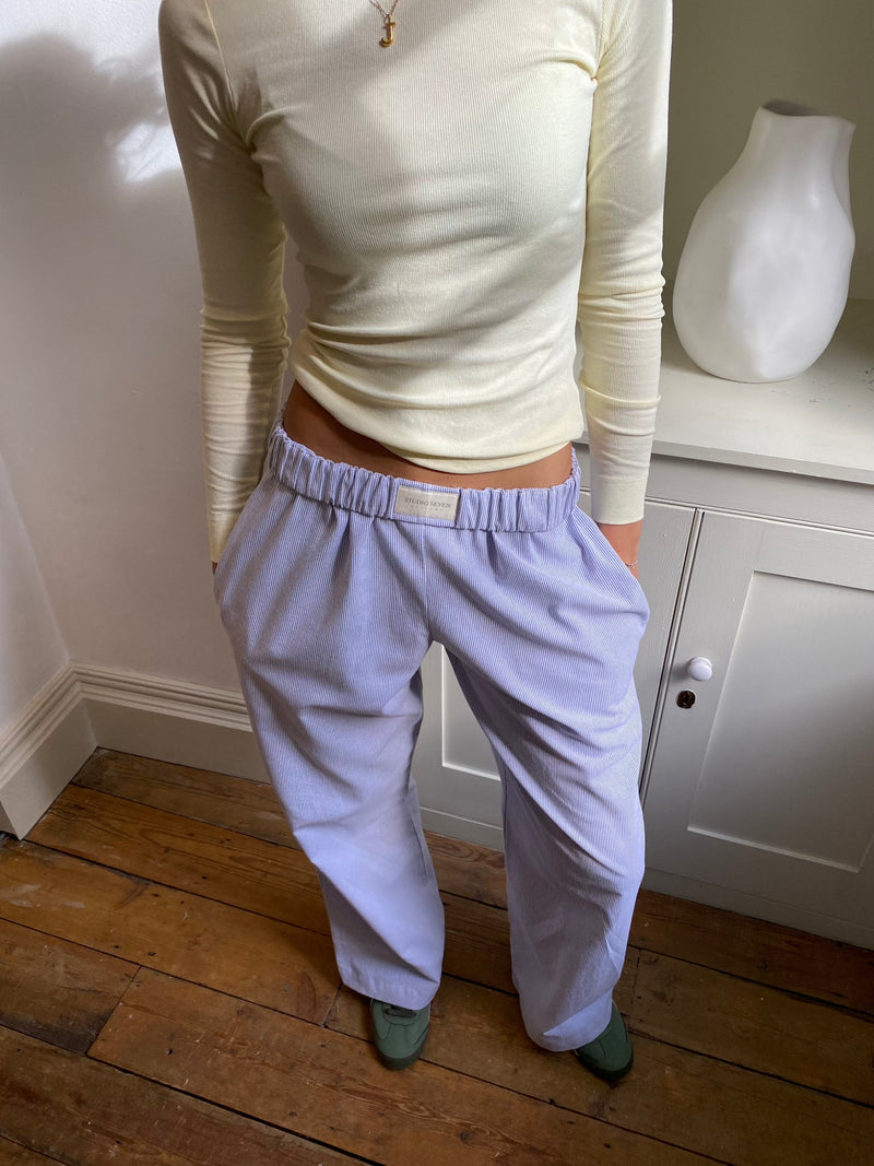 Ensemble de détente 2 pièces pour femmes, comprenant un top tendance et un pantalon confortable