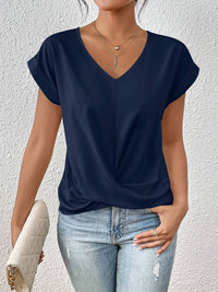 T-shirt élégant à col en V avec détails torsadés pour femmes - chemisier court idéal pour un look chic et décontracté