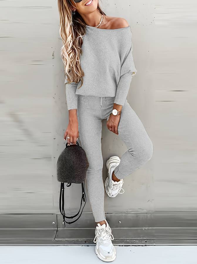 Ensemble de salon 2 pièces pour femmes comprenant un pull côtelé confortable et un pantalon assorti pour une commodité et un style optimaux lors des sorties décontractées