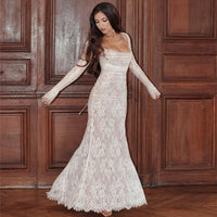 Robe longue élégante avec cordon sophistiqué et détails en dentelle - Ariella