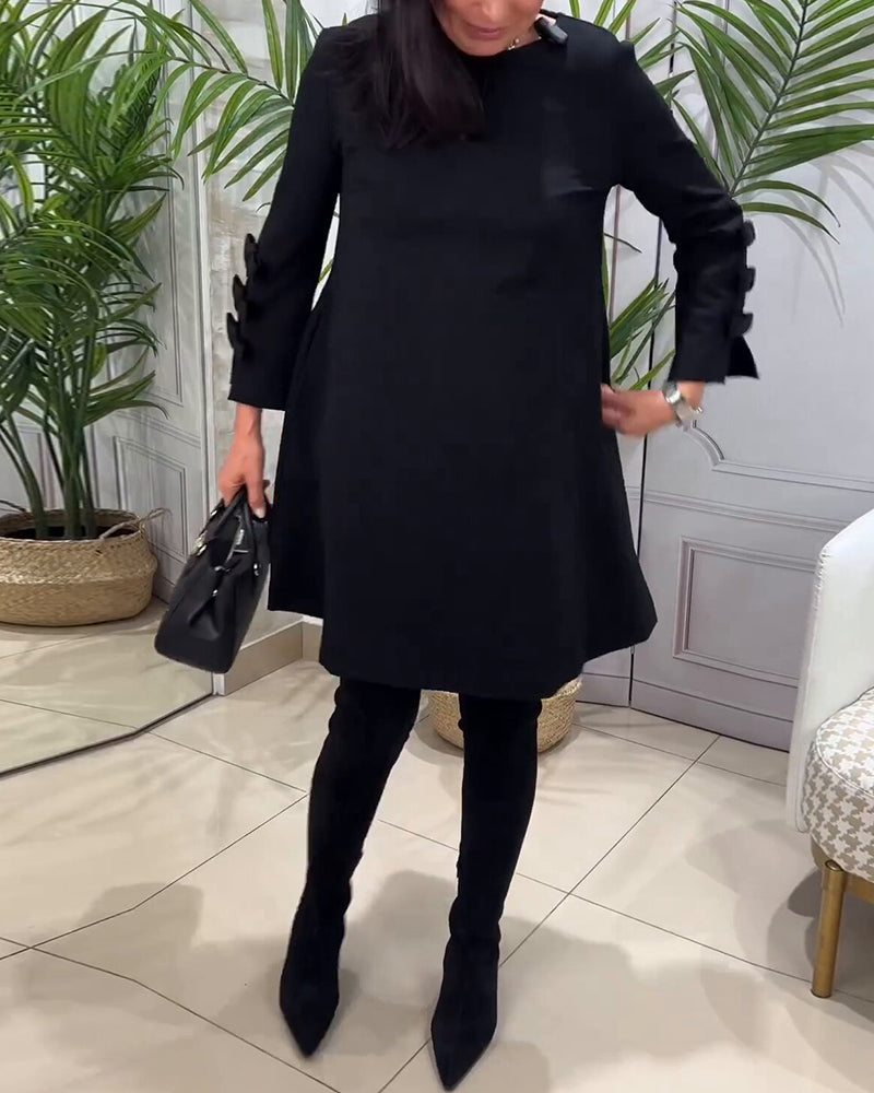 Robe Femme Élégante à Coupe A, Manches Longues avec Détail Nœud, Longueur Genoux et Col Rond