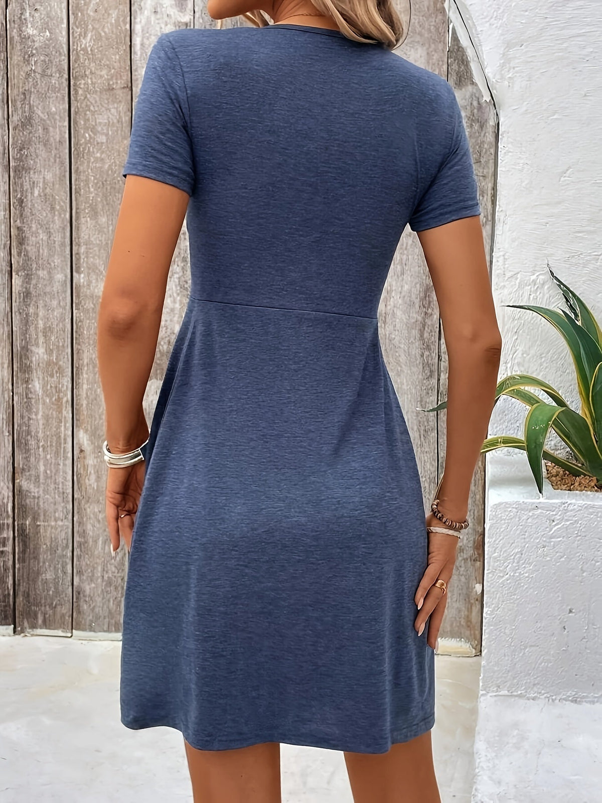 Chemise chic A-Line avec devant torsadé et ceinture en V pour femmes