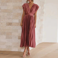 Stylish V-neck Dress for Women for a Chic and Elegant Look (Robe à col en V pour femmes pour un look chic et élégant)