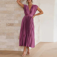 Stylish V-neck Dress for Women for a Chic and Elegant Look (Robe à col en V pour femmes pour un look chic et élégant)