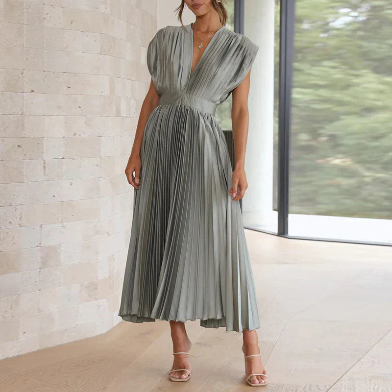 Stylish V-neck Dress for Women for a Chic and Elegant Look (Robe à col en V pour femmes pour un look chic et élégant)